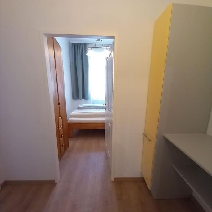 Altbauwohnung Neu Saniert - Fuer Familien Geeignet Wiedeń Zewnętrze zdjęcie