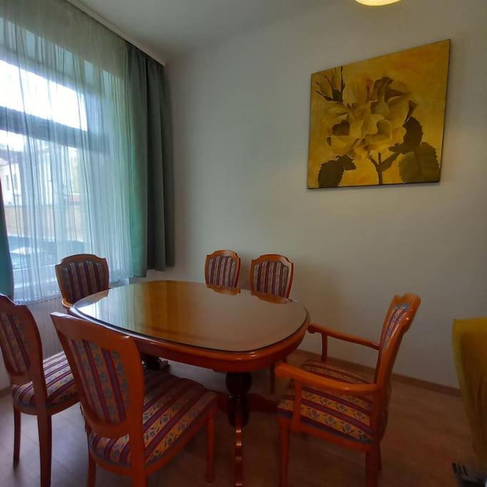 Altbauwohnung Neu Saniert - Fuer Familien Geeignet Wiedeń Zewnętrze zdjęcie